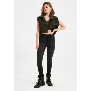 Blugi skinny cu model cu 5 buzunare