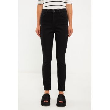 Blugi slim fit cu talie inalta
