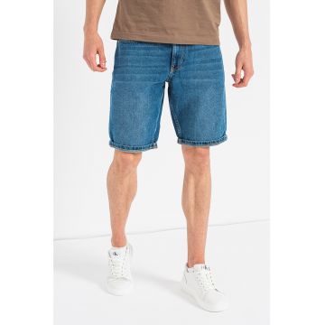 Pantaloni scurti regular fit din denim