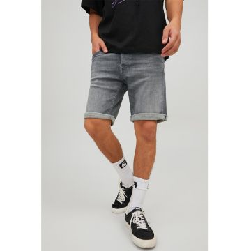 Pantaloni scurti de denim cu aspect decolorat Rick