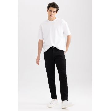 Blugi slim fit