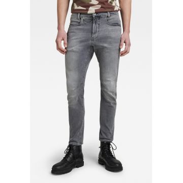 Blugi slim fit cu talie medie