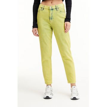 Blugi crop mom fit