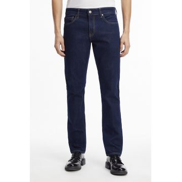 Blugi slim fit cu talie medie