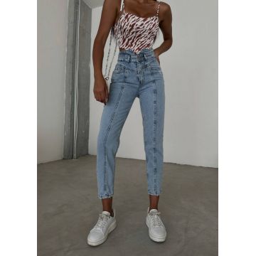 Blugi mom fit cu talie inalta