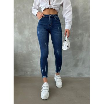 Blugi dama skinny cu zgarieturi Blugi dama skinny cu zgarieturi