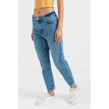Blugi mom fit cu talie inalta