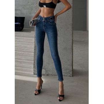 Blugi skinny elastici cu strasuri pe talie Blugi skinny elastici cu strasuri pe talie