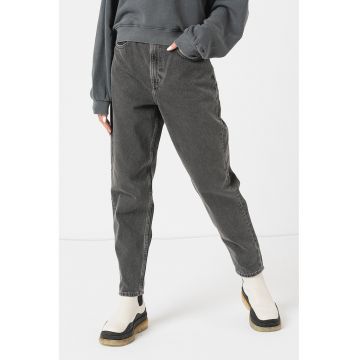 Blugi mom fit cu talie foarte inalta