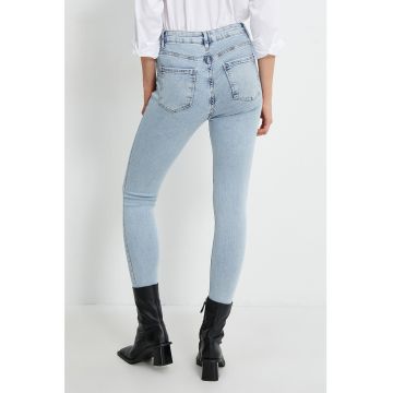 Blugi skinny cu 5 buzunare