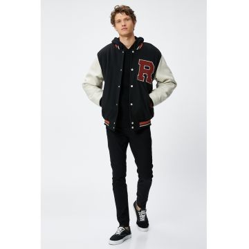 Blugi slim fit cu 5 buzunare