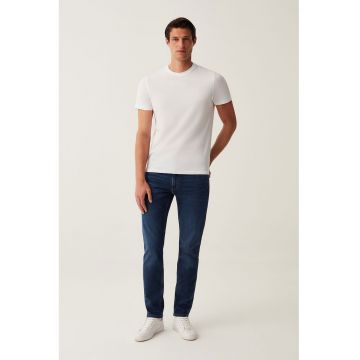 Blugi slim fit cu model cu 5 buzunare