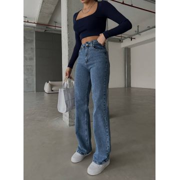 Blugi evazati elastici