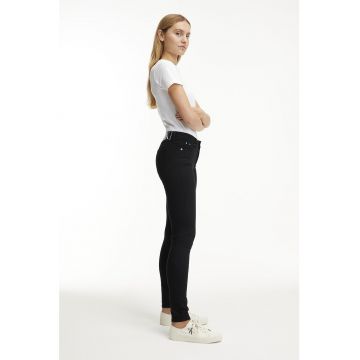 Blugi skinny cu talie medie