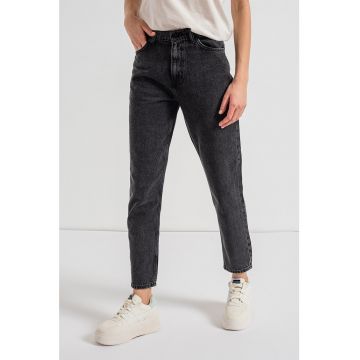 Blugi relaxed fit cu croiala slim Brooks