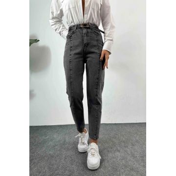 Blugi mom fit