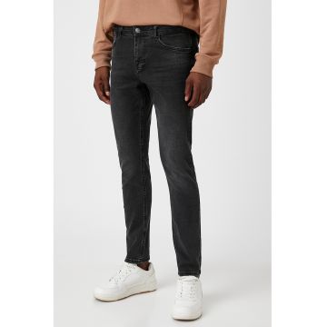 Blugi skinny cu talie medie