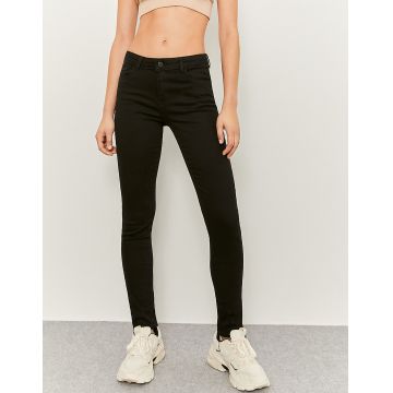 Blugi skinny fit cu talie medie