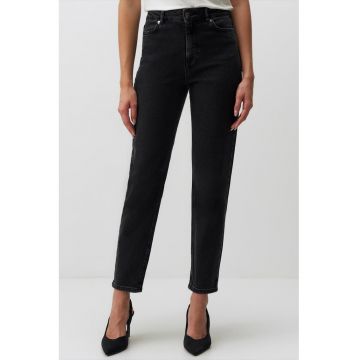 Blugi crop mom-fit