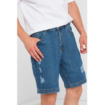 Bermude de denim cu rupturi decorative