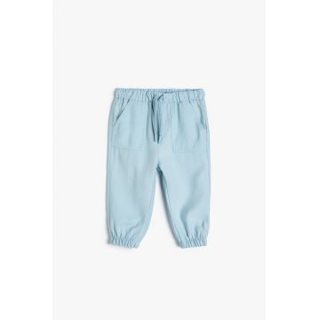 Pantaloni cu talie ajustabila
