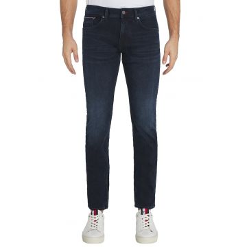 Blugi slim fit cu talie medie