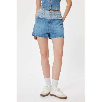 Pantaloni scurti cu dou anuante si talie inalta