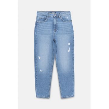 Blugi mom-fit cu detalii cu aspect deteriorat