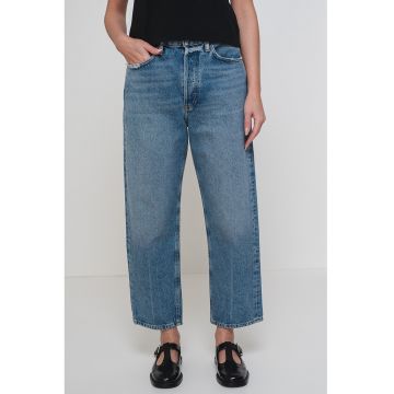 Blugi crop cu croiala ampla