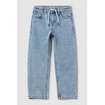 Blugi mom fit