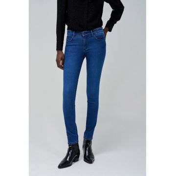 Blugi skinny cu tehnologie Push Up cu talie joasa Wonder