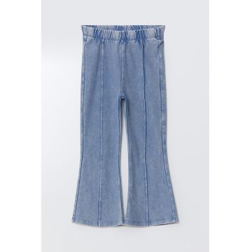 Colanti cu croiala ampla si aspect de denim