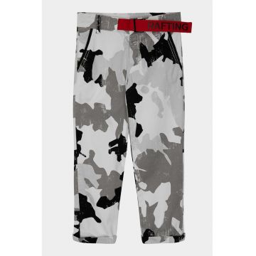 Panataloni cu imprimeu camuflaj