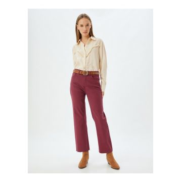 Blugi crop cu terminatie franjurata