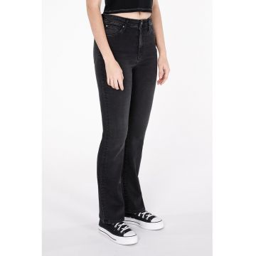 Blugi cu croiala bootcut