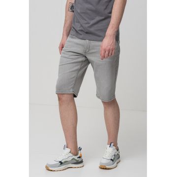 Blugi scurti cu aspect decolorat