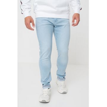 Blugi slim fit