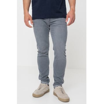 Blugi slim fit