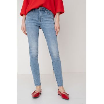 Blugi slim fit cu talie inalta