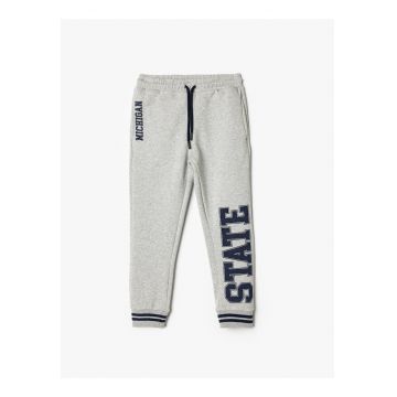 Pantaloni de trening cu imprimeu text si snur de ajustare