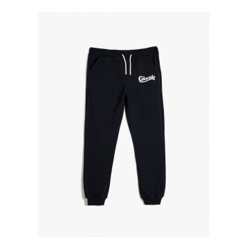 Pantaloni de trening cu snur de ajustare si buzunare laterale