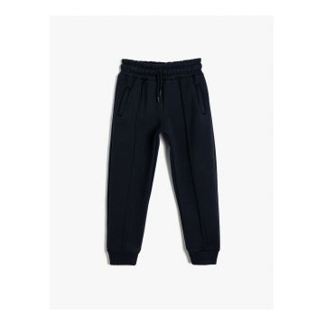 Pantaloni de trening cu snur de ajustare si model uni si snur de ajustare