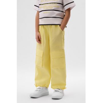 Pantaloni evazati cu talie elastica