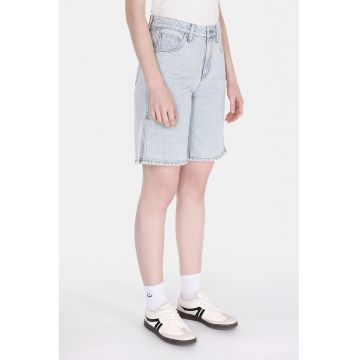 Pantaloni scurti din denim cu croiala ampla