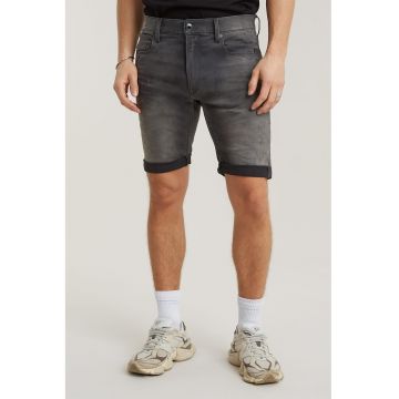 Blugi scurti slim-fit