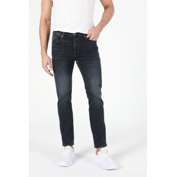 Blugi slim fit cu model cu 5 buzunare