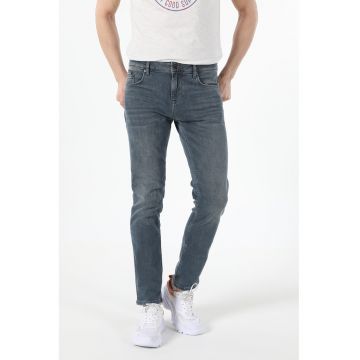Blugi slim fit cu talie joasa