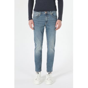 Blugi slim fit cu talie medie