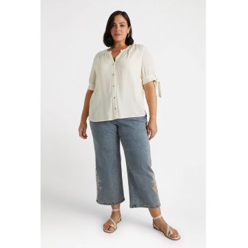 Blugi crop cu broderie