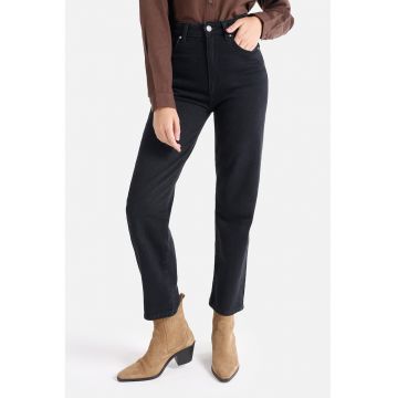 Blugi mom fit cu talie inalta